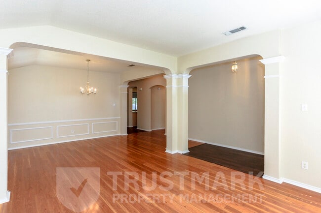 Building Photo - 2115 Wickiup Trail