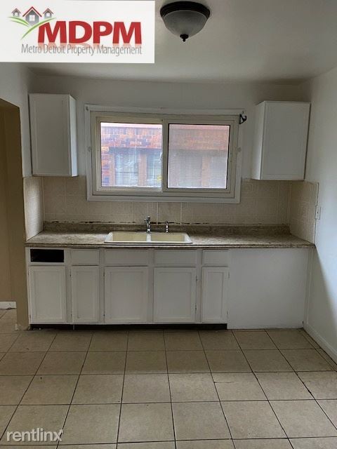 Building Photo - 3 br, 1 bath House - 15846 Wisconsin St