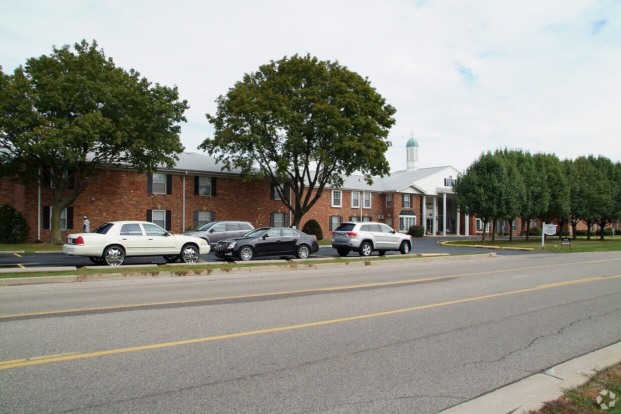 Cambridge House Apartments Apartments in Sterling Heights, MI