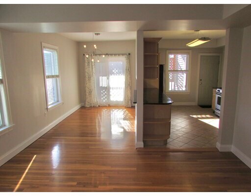 Building Photo - 22 Sewall St