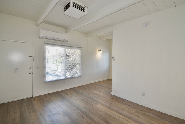 Building Photo - 4913 Kester Ave