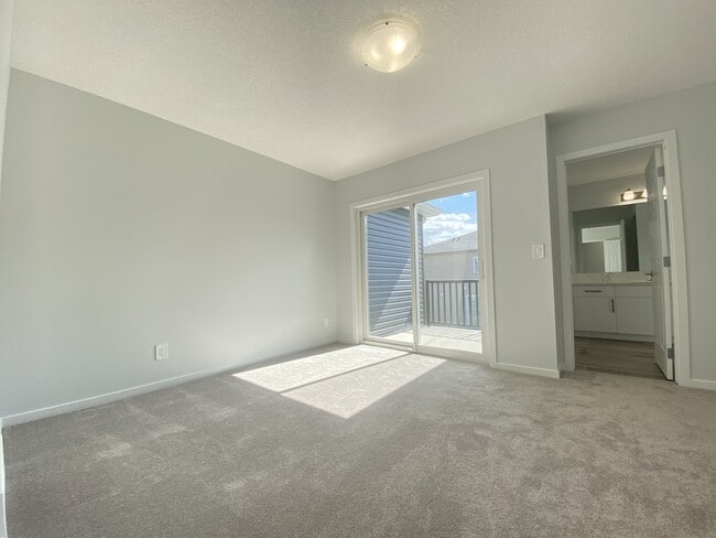 Building Photo - 1417-1148 148 Ave NW