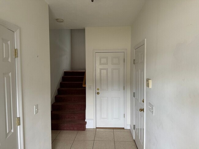 Foto del edificio - 31 Blackthorn Dr