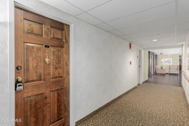 Foto del edificio - 10330 W Thunderbird Blvd