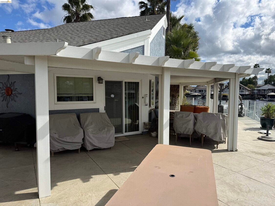 Foto del edificio - 2226 Cove Ct