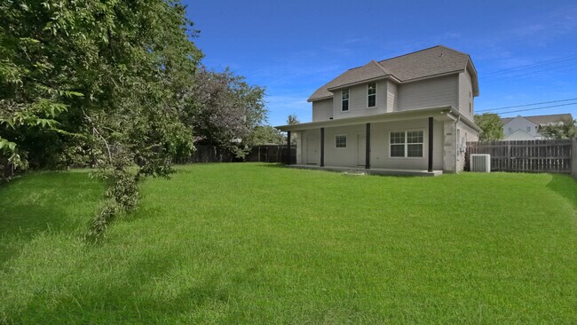 Building Photo - 1006 Welsh Ave