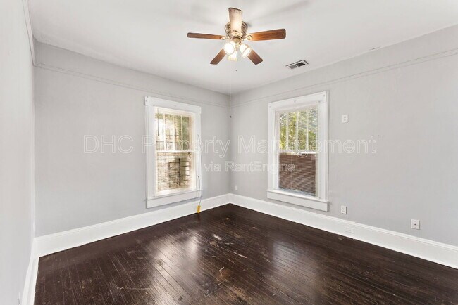 Building Photo - 896 Spencer St NW