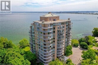 Building Photo - 2190 Lakeshore Rd.