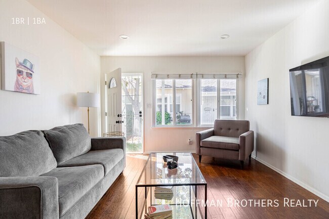 Foto del edificio - 12417 1/2 Chandler Blvd-A