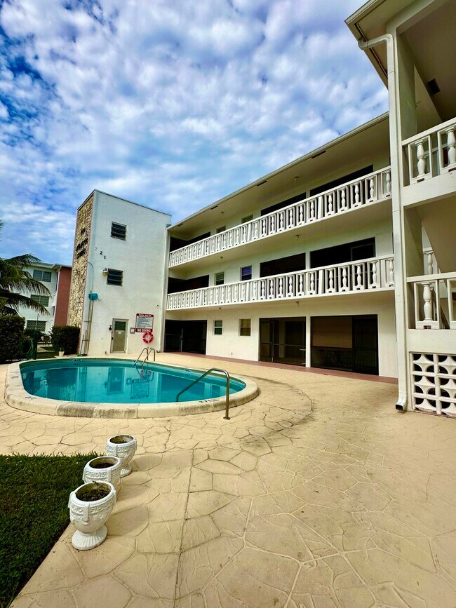Foto del edificio - 721 Atlantic Shores Blvd