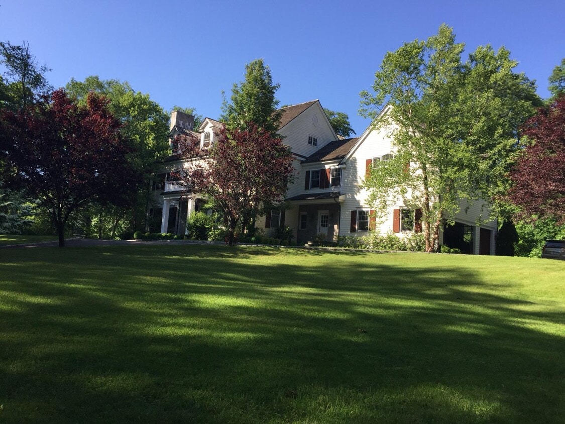 215 Spring Water Ln, New Canaan, CT 06840 House Rental in New Canaan