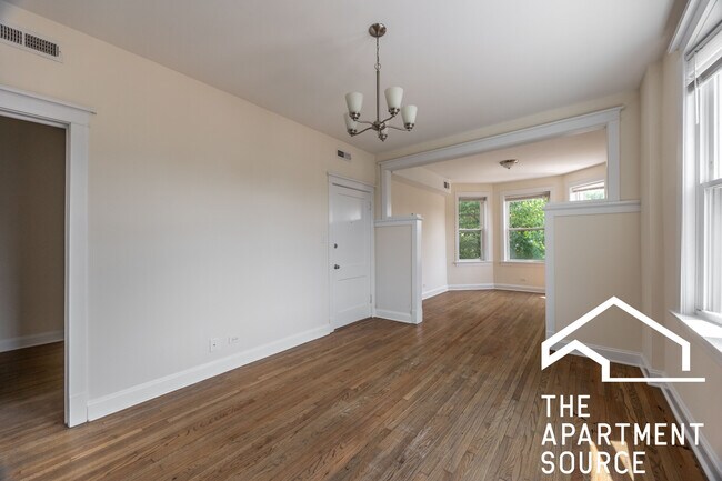 Foto del edificio - 2814 N Troy St