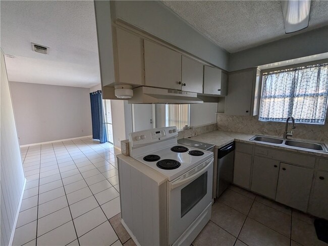 Foto del edificio - 1606 Spicewood Dr