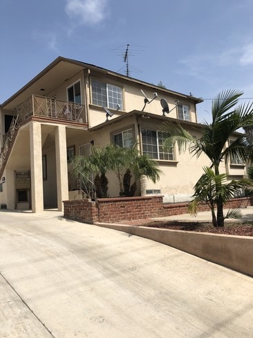 Building Photo - 2706 Glendale Blvd