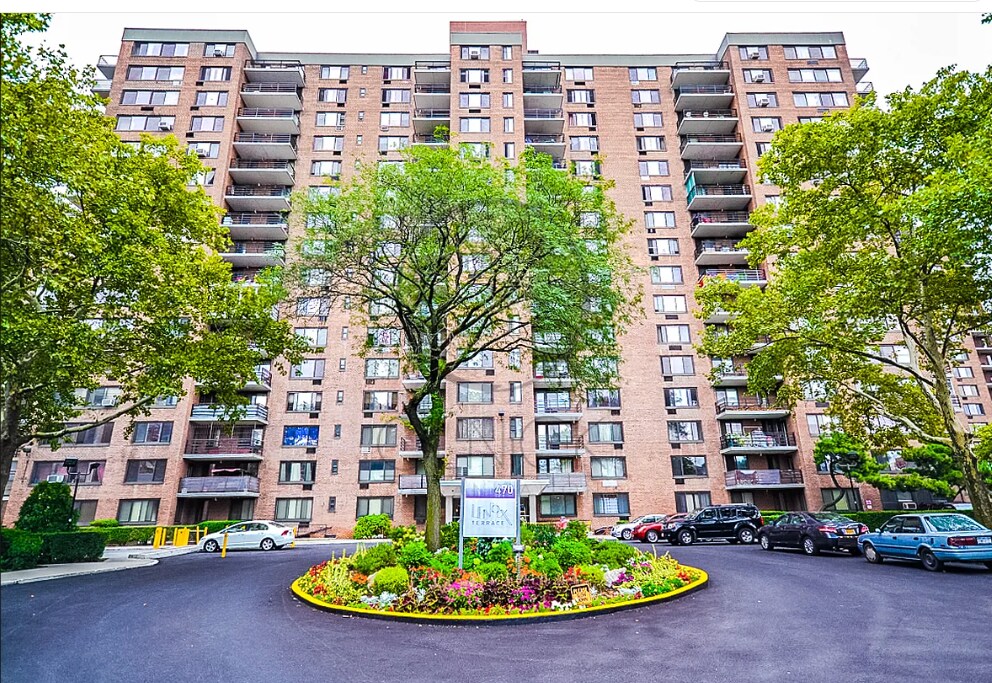 Foto del edificio - 10 W 135th St