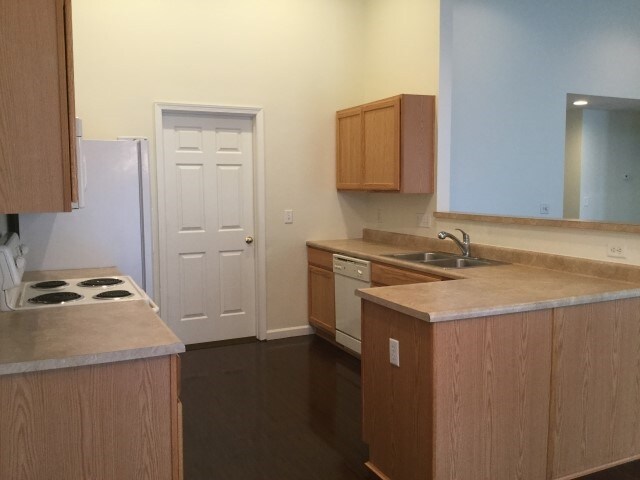 Building Photo - 336 Delaware Dr