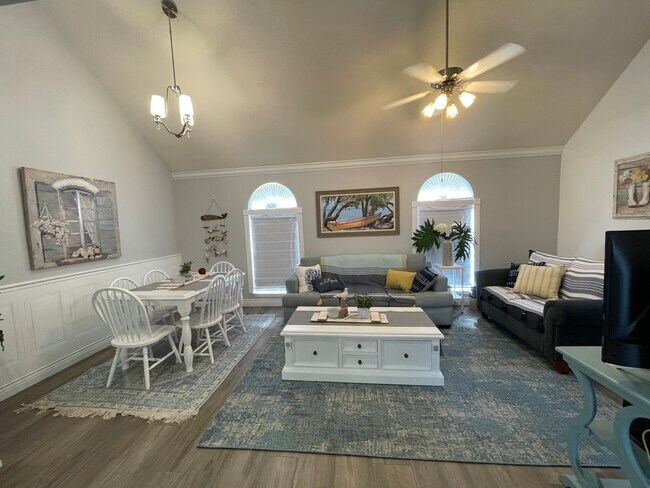 Foto del edificio - 943 Ashley Ln