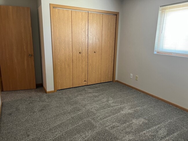 Foto del edificio - 2880 Eastbrook Dr