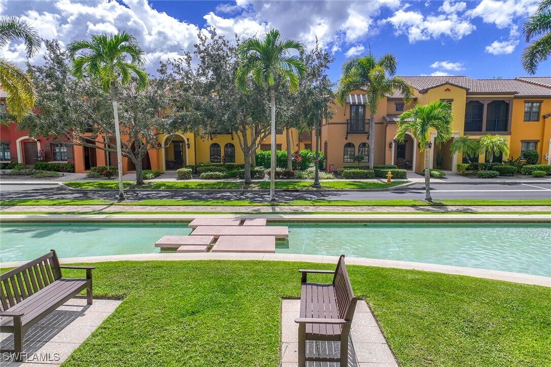 Foto principal - 9076 Rialto St