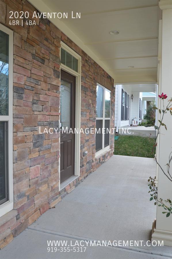 Building Photo - 2020 Aventon Ln