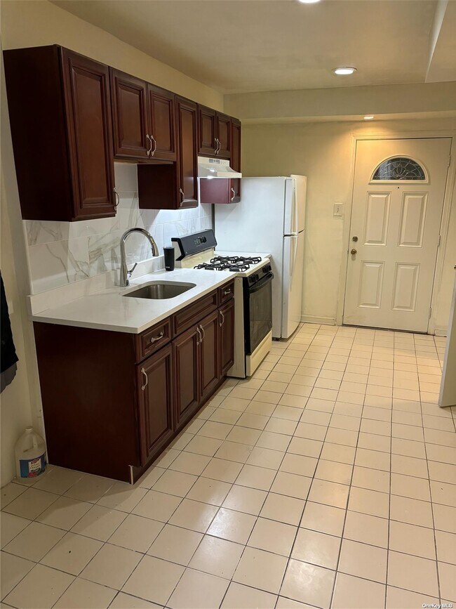 Foto del edificio - 114-15 207th St