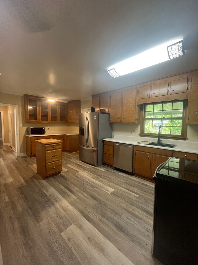 Foto del edificio - 1715 Samford Ave