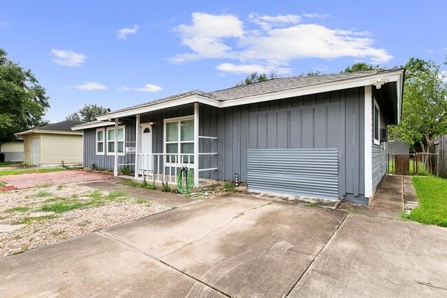 Building Photo - 9830 Sumerlin St