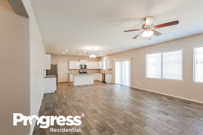 Building Photo - 5772 W Wayland Dr