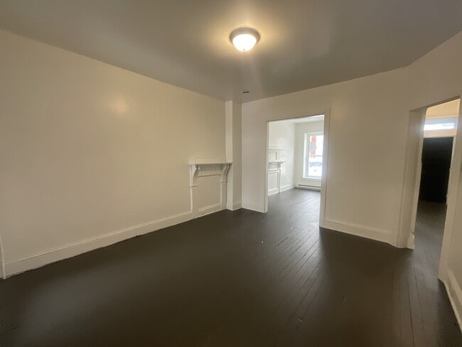 Foto del edificio - 301 N Newberry St