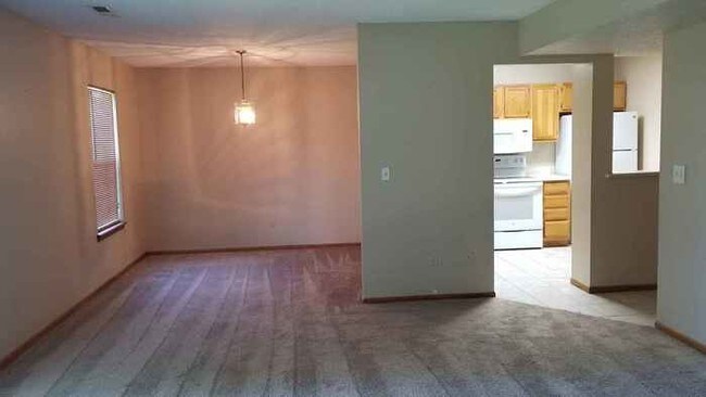 Building Photo - 510 Augusta Cir
