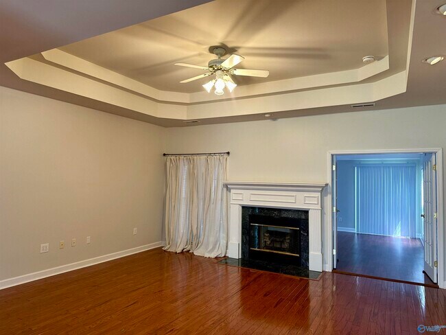 Building Photo - 102 Tumbleweed Ct