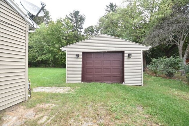 Foto del edificio - Elkhart North West- 3 bedroom ranch with d...