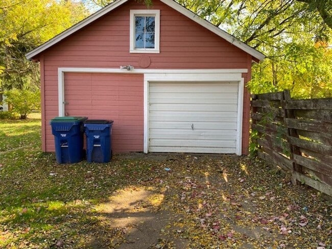 Building Photo - 315 N 2nd Ave