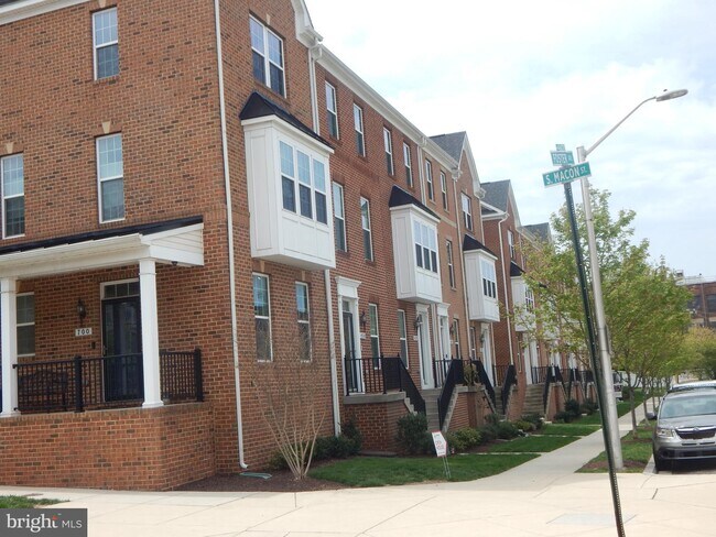 Building Photo - 709 S Macon St.