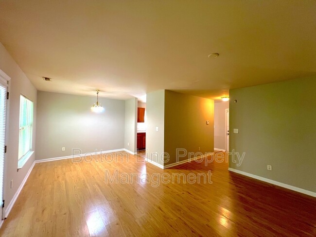 Building Photo - 1607 Eagles Landing Dr