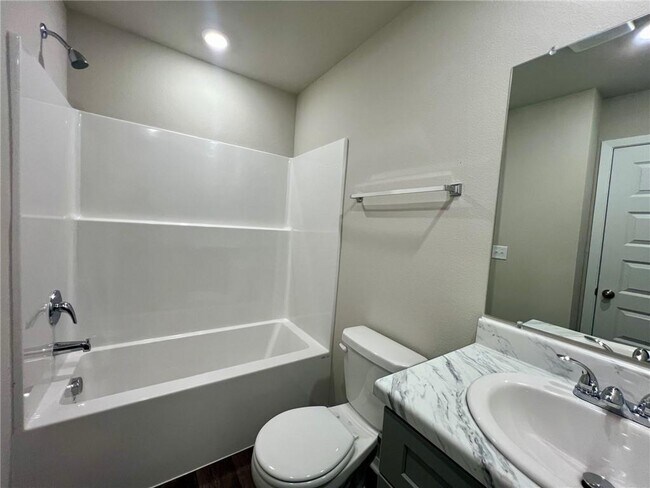 Foto del edificio - 3412 SW Adoration St