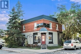 Building Photo - 115-115 Percy St