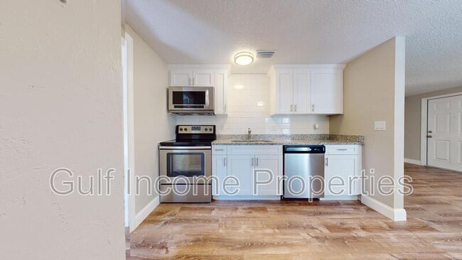 Foto del edificio - 2515 30th Avenue Drive East - 1