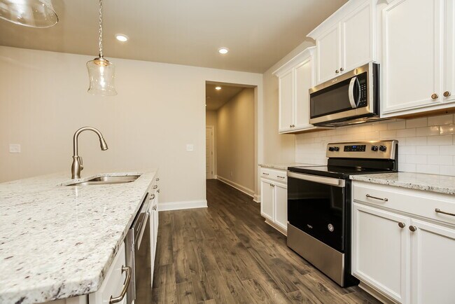 Foto del edificio - 2514 Elmcroft Ave