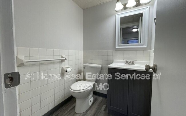 Foto del edificio - 3339 E Linwood St