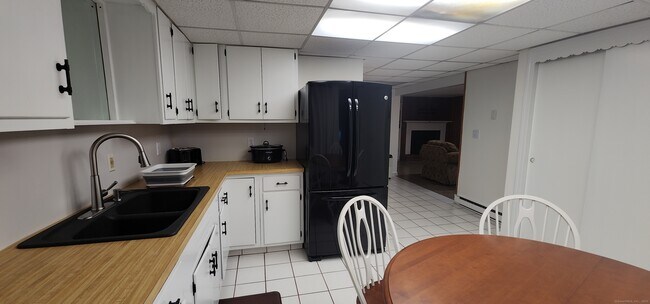 Building Photo - 96 Stanavage Rd