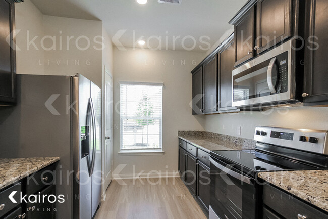 Foto del edificio - 10631 Hillside Creek Dr