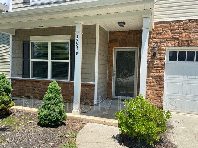 Building Photo - 12818 Longstraw Rd
