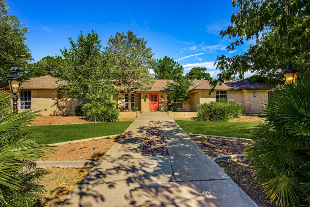 1041 Singing Hills Dr, El Paso, TX 79912 House Rental in El Paso, TX