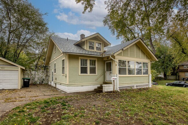 Building Photo - 3 Bedroom on Fontenelle!
