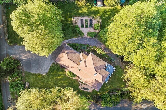 Building Photo - 33 N Bay Ln