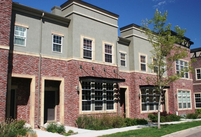 Building Photo - 835 Brookhurst Ave