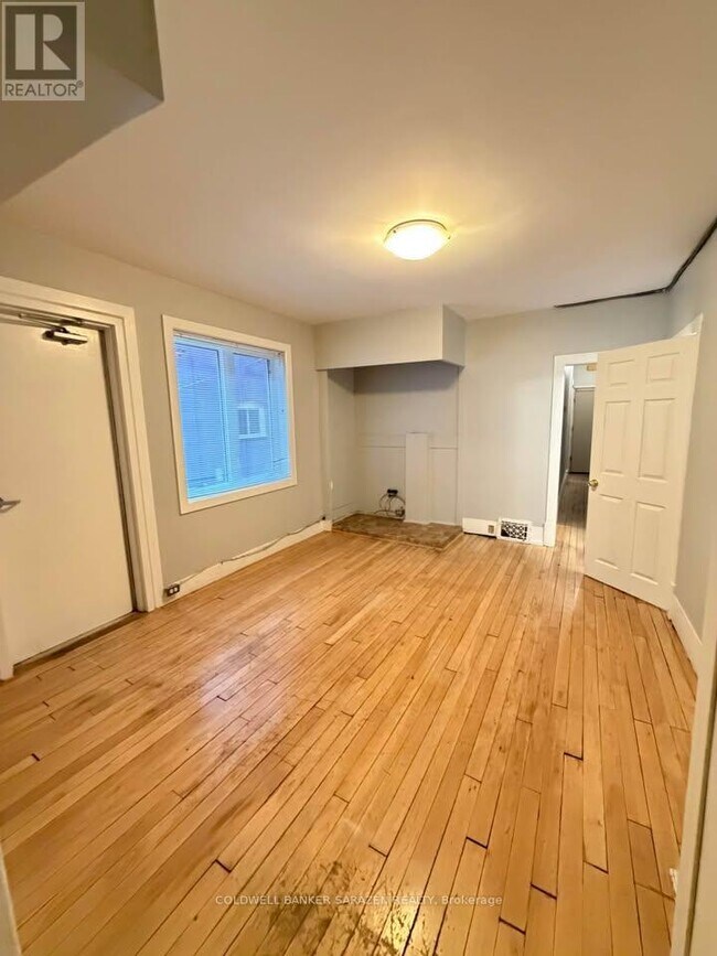 Photo du bâtiment - 103 Henderson Ave