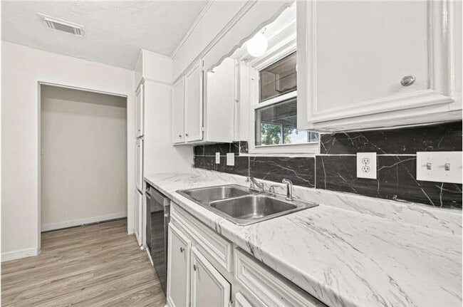 Photo - 4123 Cedar Gardens Dr House