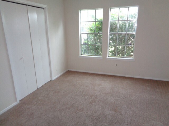 Foto del edificio - 10211 Golden Sunshine Dr